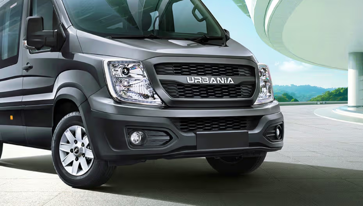 17 सीटर मिनीवैन जिसकी कीमत है बस ₹30 लाख Force Urbania का हर फीचर बना देगा इसे आपका फेवरेट