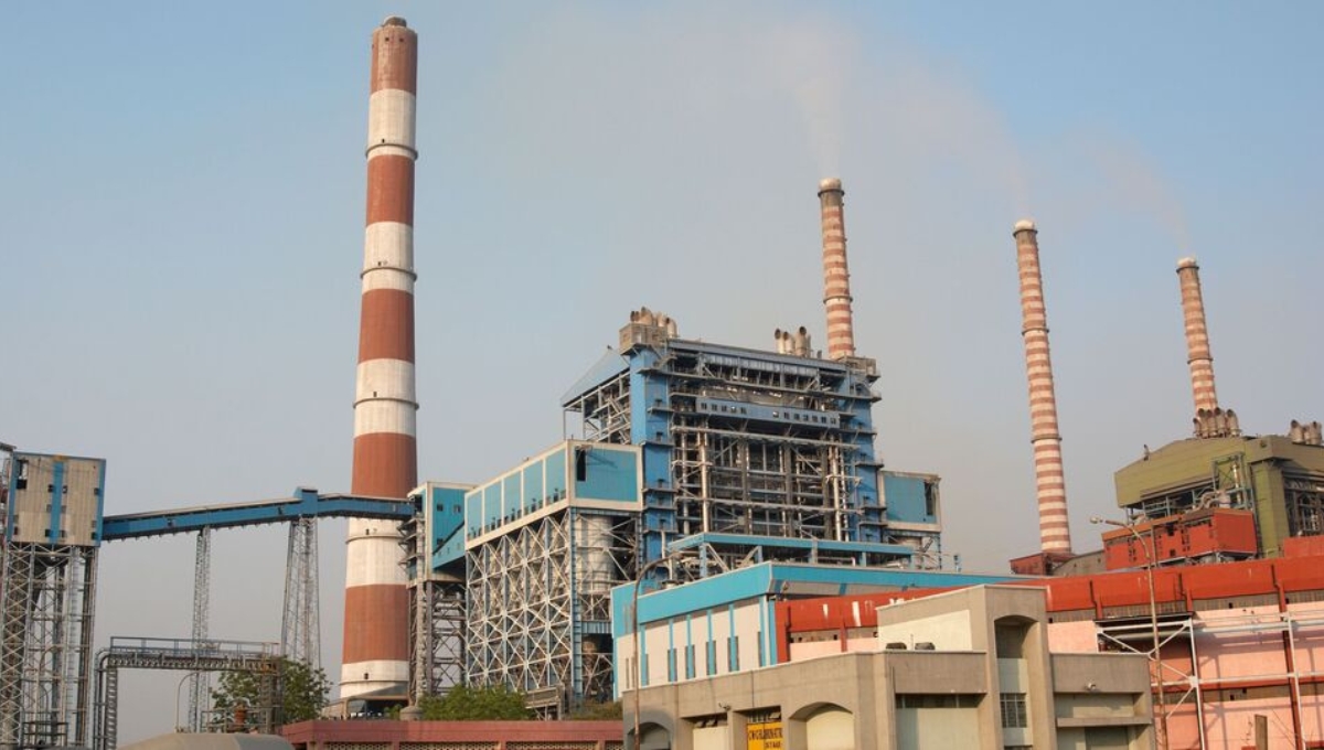 L&T beats profit estimates, NTPC को Q1 नतीजों में लगा झटका