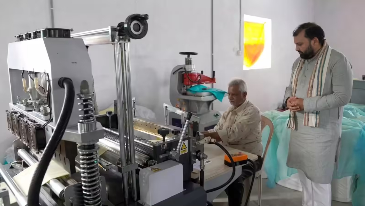 PMEGP Loan Scheme 2025: अब रोजगार शुरू करना हुआ आसान, मिल रहा है 10 लाख तक का लोन 