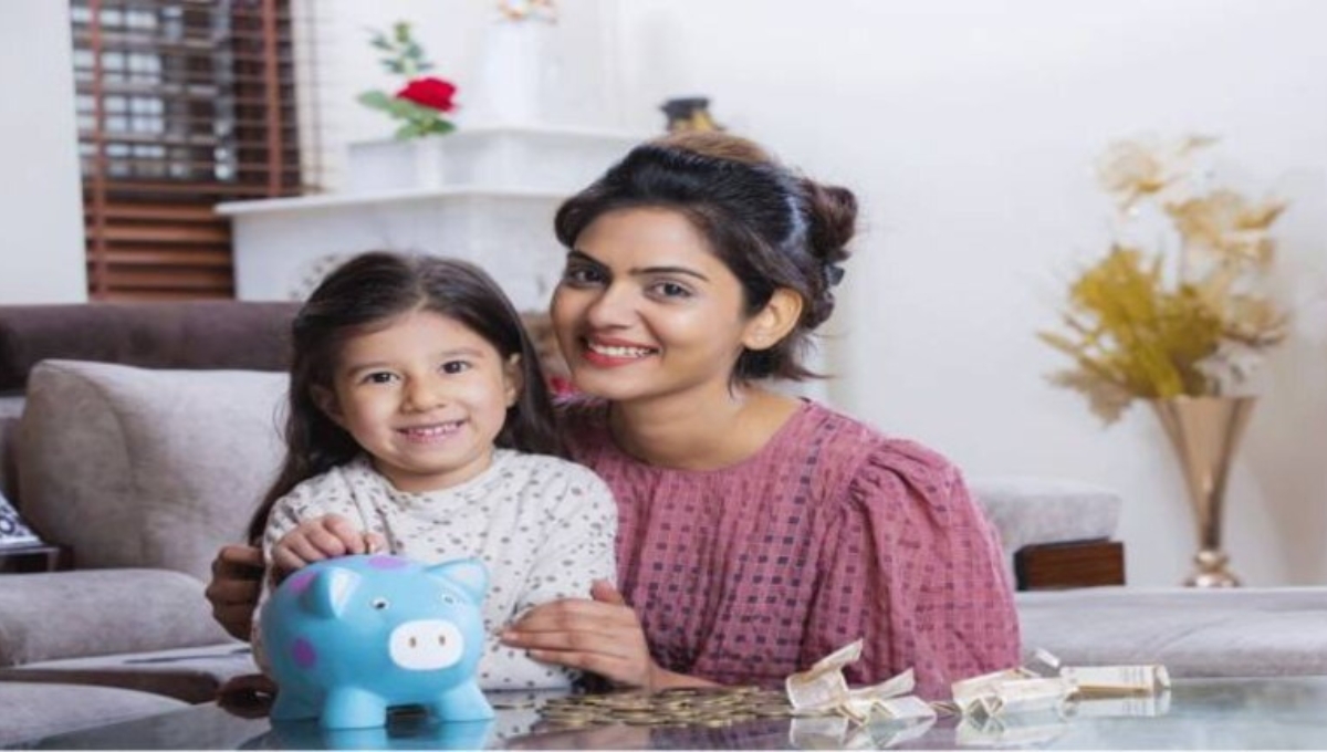 Sukanya Samriddhi Yojana: सालाना ₹20,000 बचाकर बेटी के भविष्य में पाएं ₹9,23,677 का सुरक्षित फंड
